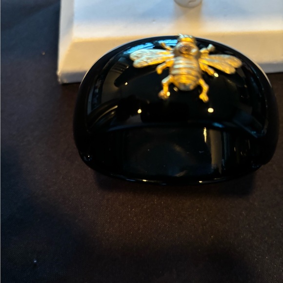 New Bosom Buddies Black Acrylic Gold Bee Hinged Bracelet. - Picture 3 of 3